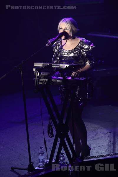 LITTLE BOOTS - 2009-11-06 - PARIS - La Cigale - 